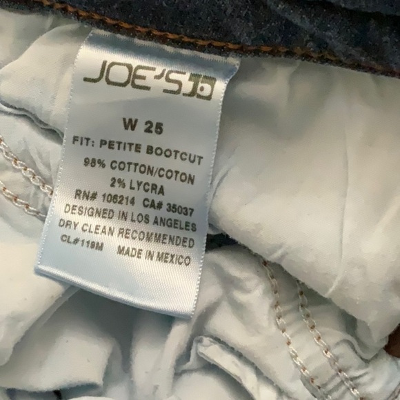 Joe’s medium wash jeans pants. Size 25 - Picture 7 of 7